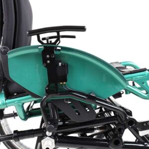 Protezione per i vestiti e maniglia di sblocco per il meccanismo di sollevamento