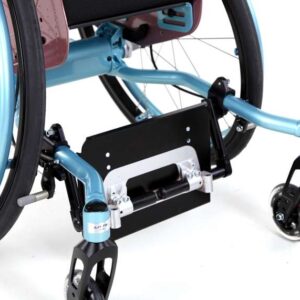 Poggiapiedi con ampio intervallo di regolazione e di posizionamento