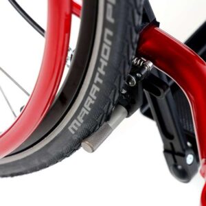 Bullone del freno in basso al di fuori dell'area di impugnatura