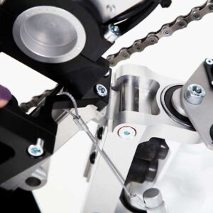 È possibile disaccoppiare l'unità motrice con poche mosse senza attrezzi