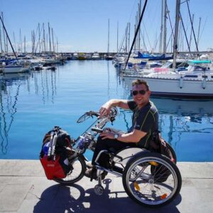 Bicicletta adattiva NJ1 in combinazione con la TRAVELER