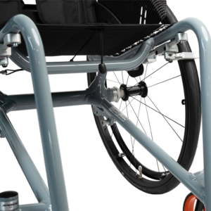 SPEEDY-F3_grey_Rahmen_DSC07627_be_800px