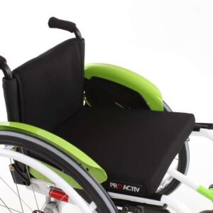 Schienale adattabile con imbottitura (sistema di cinghie) e rivestimento sedile Body Contour con cuscini