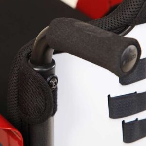 Maniglie di spinta in alluminio montate saldamente sul tubo dello schienale