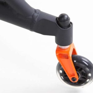 La ruota supporto antiribaltamento può essere scelta avvitata fissa o rimovibile tramite asse flottante