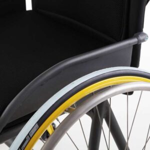 Parte laterale con staffa tubolare saldata