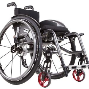 SPEEDY 4teen con schienale regolabile nell'inclinazione in 7 posizioni e maniglie di spinta di sicurezza arretrate