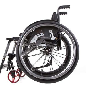 SPEEDY 4teen con schienale regolabile nell'inclinazione in 7 posizioni e maniglie di spinta di sicurezza arretrate