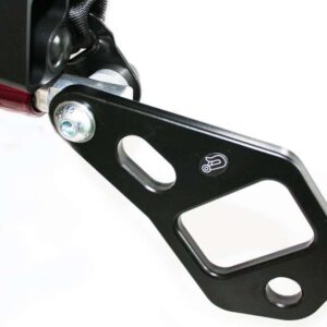 Sistema di collegamento con occhiello per cinghia per il trasporto di persone nei veicoli