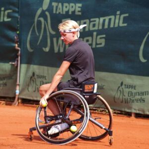 SPEEDY F1 4tennis con schienale adattabile e imbottitura (sistema di cinghie)