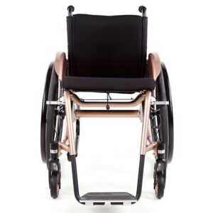 SPEEDY 4you Ergo con schienale adattabile (sistema di cinghie) e freno di stazionamento integrale così come lieve incasso del telaio