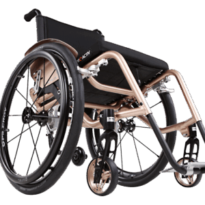 SPEEDY 4you Ergo con schienale adattabile (sistema di cinghie) e freno di stazionamento integrale così come lieve incasso del telaio