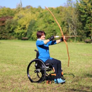 SPEEDY 4you Ergo con schienale adattabile (sistema di cinghie) e freno di stazionamento integrale così come pronunciato incasso del telaio