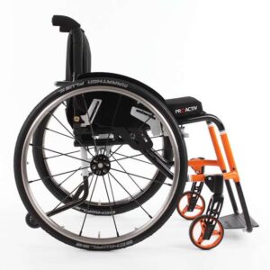 SPEEDY 4you Ergo con schienale adattabile (sistema di cinghie) e freno di stazionamento integrale così come pronunciato incasso del telaio