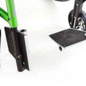 Poggiapiedi separato centralmente