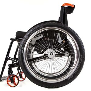 SPEEDY F2 con pneumatici off-road e prolungamento dell'interasse saldato fisso