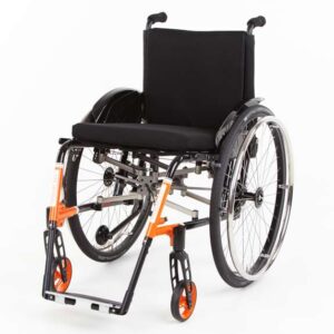 TRAVELER con schienale regolabile nell'inclinazione in 7 posizioni e ribaltabile