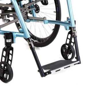 Poggiapiedi ribaltabile all'indietro con meccanismo di innesto a molla (posizione attiva)