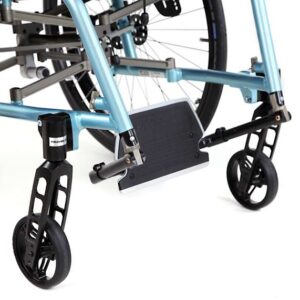 Poggiapiedi ribaltabile all'indietro con meccanismo di innesto a molla (posizione passiva