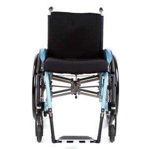 TRAVELER con schienale regolabile nell'inclinazione in 7 posizioni e ribaltabile e maniglie di spinta di sicurezza regolabili in altezza